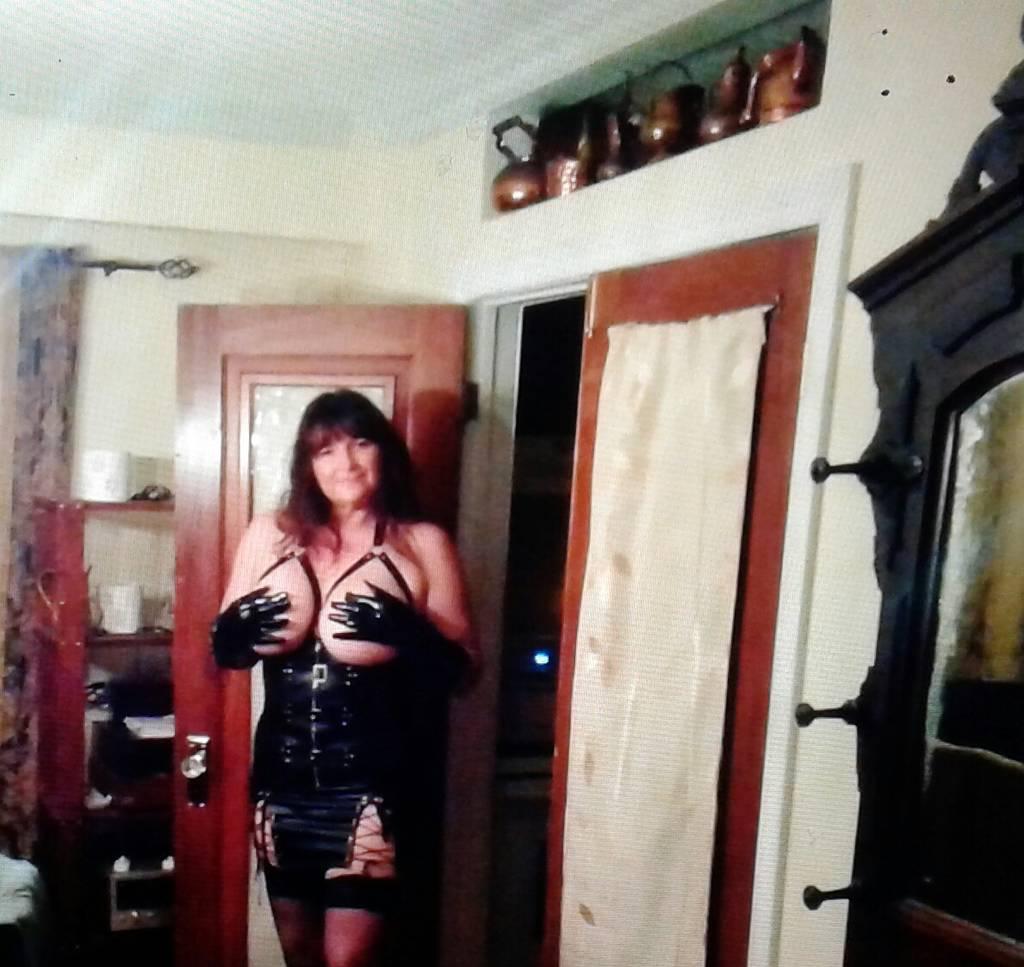 hot and sexy & ready 24/7) 44dd