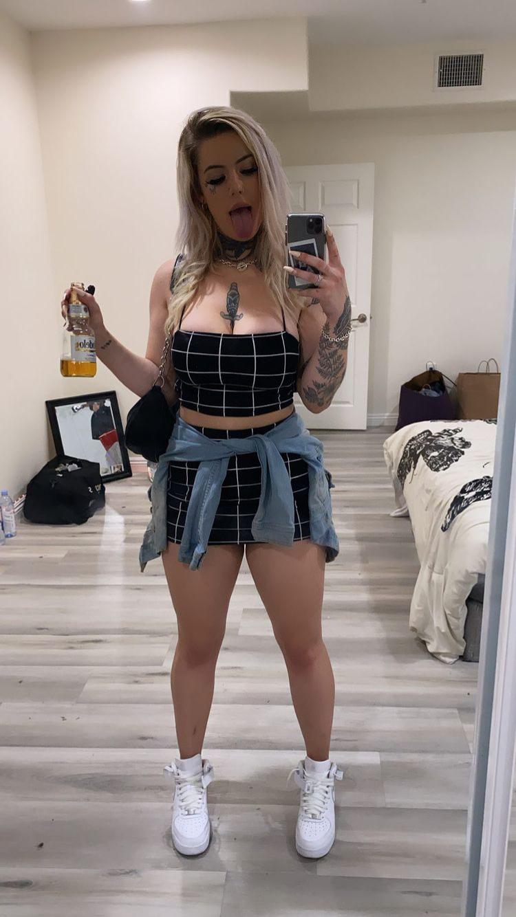 Hotties Escort Girl Available HMU 🍑👅🍆🥰