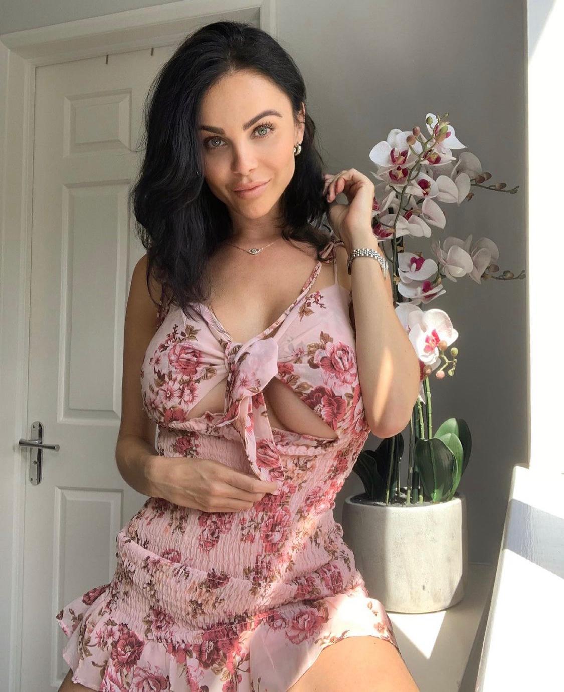 I’m Cheryl,Looking to get freaky🌟On hookup🥵 with Cheryl.SLIDE IN✨